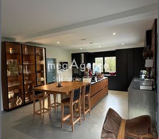  Maison � vendre 8 pi�ces 265 m�