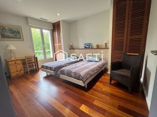  Maison � vendre 8 pi�ces 242 m�