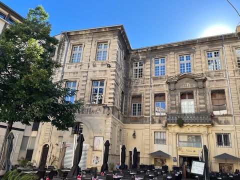 MURS COMMERCIAUX LOU&Eacute;S � INVESTISSEMENT DE QUALIT&Eacute; 1250000 84000 Avignon