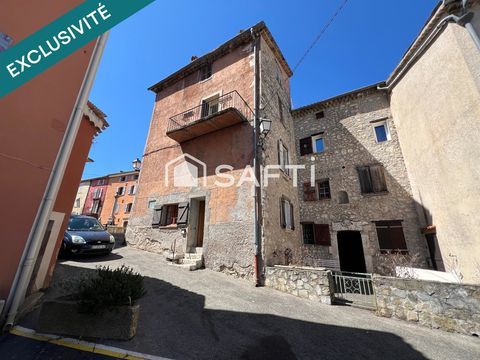   Une belle maison de village avec une �me certaine et beaucoup de charme; bien situ� au c�ur du village � proximit� d       e tou Maison - 10 pi�ce(s) - 203 m�