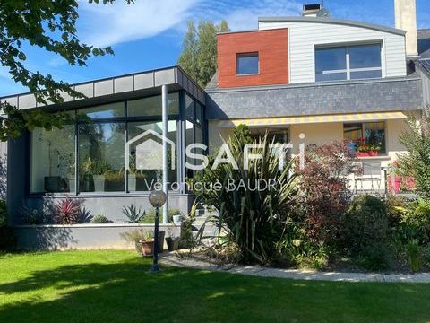   Maison 200m� 5 ch 2 bureaux d�pendances grd jardin Maison - 6 pi�ce(s) - 200 m�