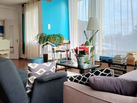   Jolie maison de bourg des ann�es 70, r�nov�e en 2022, alliant avec go�t le style 