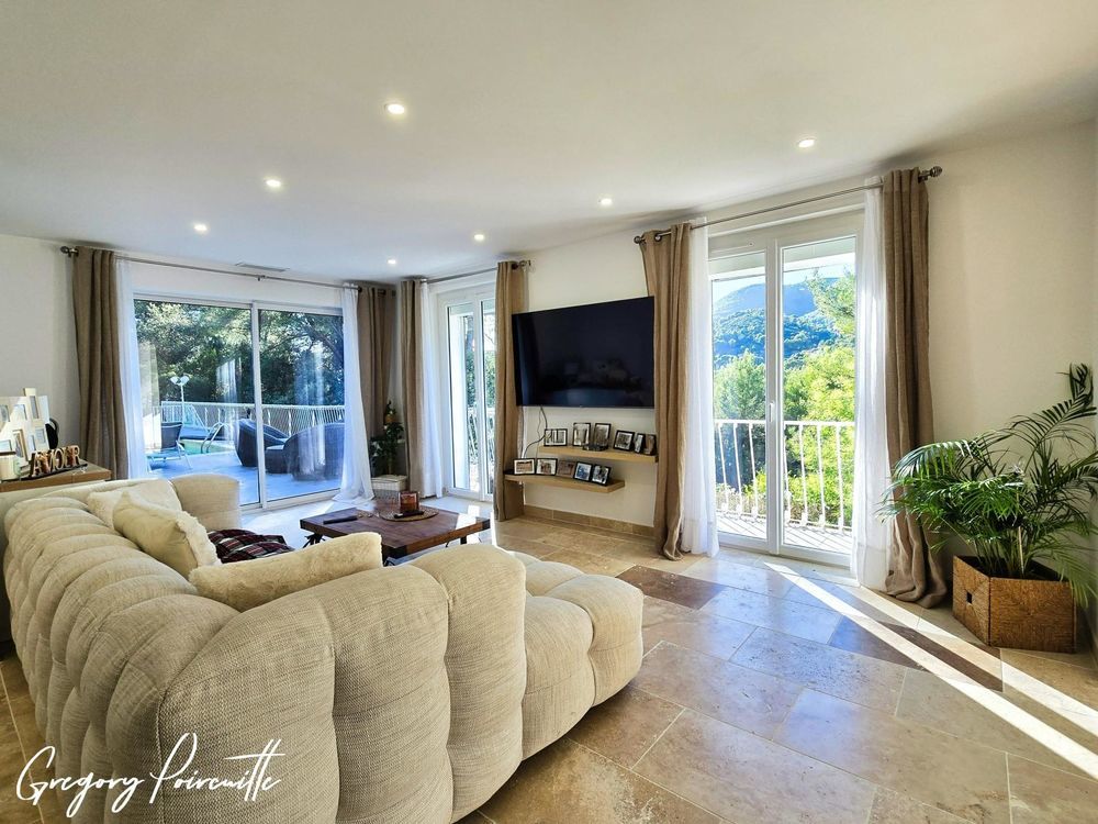 � vendre  Maison Le Revest-les-Eaux (83200)