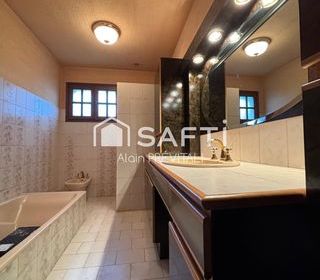  Maison � vendre 8 pi�ces 157 m�