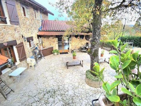   MAGNIFIQUE DEMEURE AUTHENTIQUE ET COSSUE Maison - 6 pi�ce(s) - 195 m�