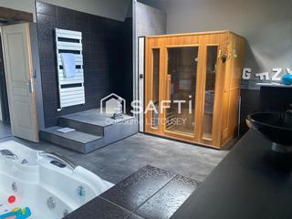  Maison � vendre 8 pi�ces 228 m�