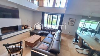  Maison � vendre 6 pi�ces 230 m�