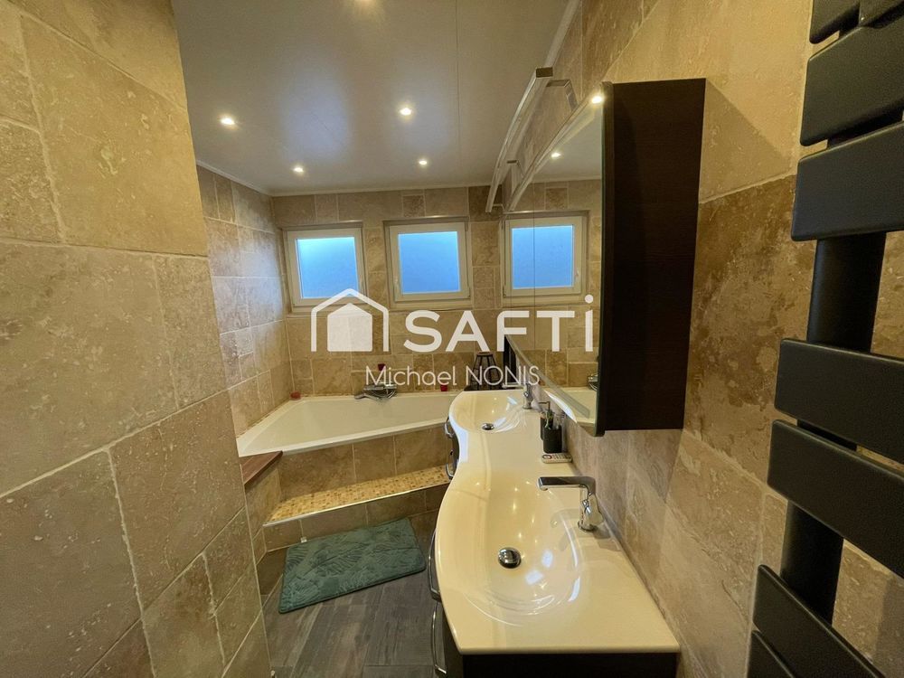 � vendre  Maison Village-Neuf (68128)