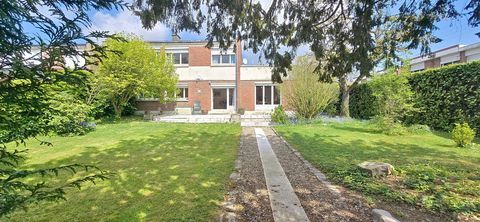   Maison avec jardin, garage XXL et 4 chambres ! Maison - 7 pi�ce(s) - 160 m�