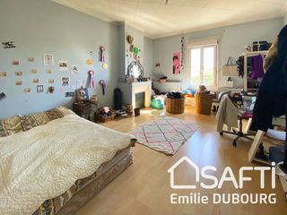  Maison � vendre 4 pi�ces 180 m�