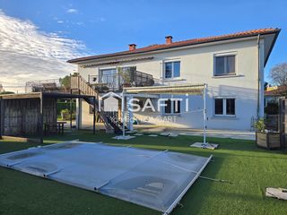  Maison � vendre 8 pi�ces 199 m�