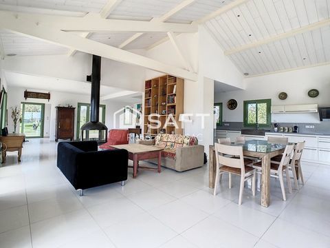   Profiter d'un cadre de vie au milieu d'une r�serve naturelle, vue sur mer Maison - 10 pi�ce(s) - 218 m�