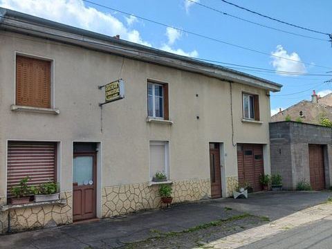   Habitation de grande surface. Maison - 8 pi�ce(s) - 205 m�