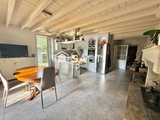  Maison � vendre 8 pi�ces 265 m�