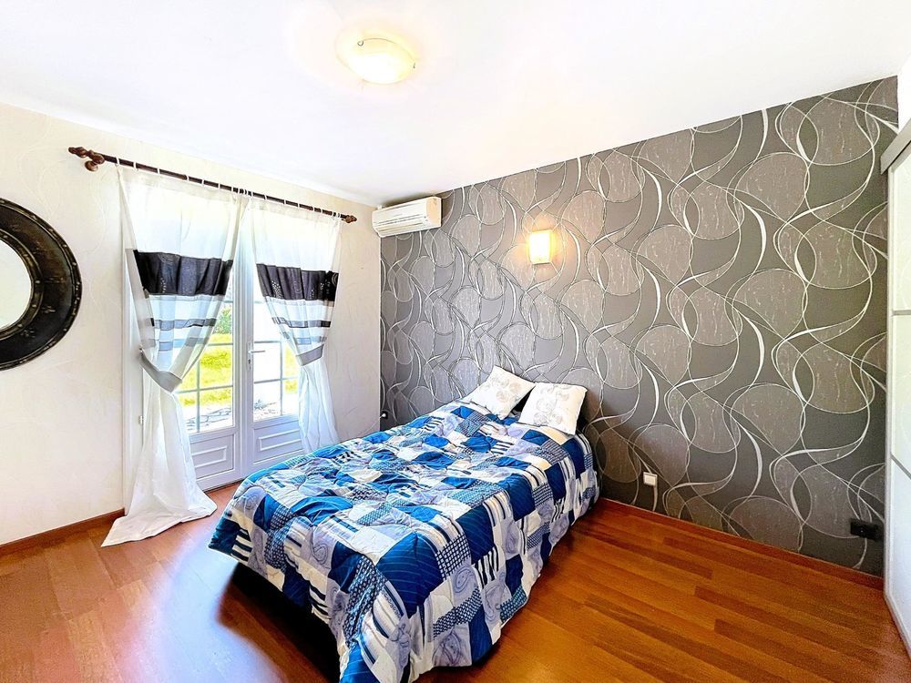 � vendre  Maison Saint-Jean-d'Illac (33127)