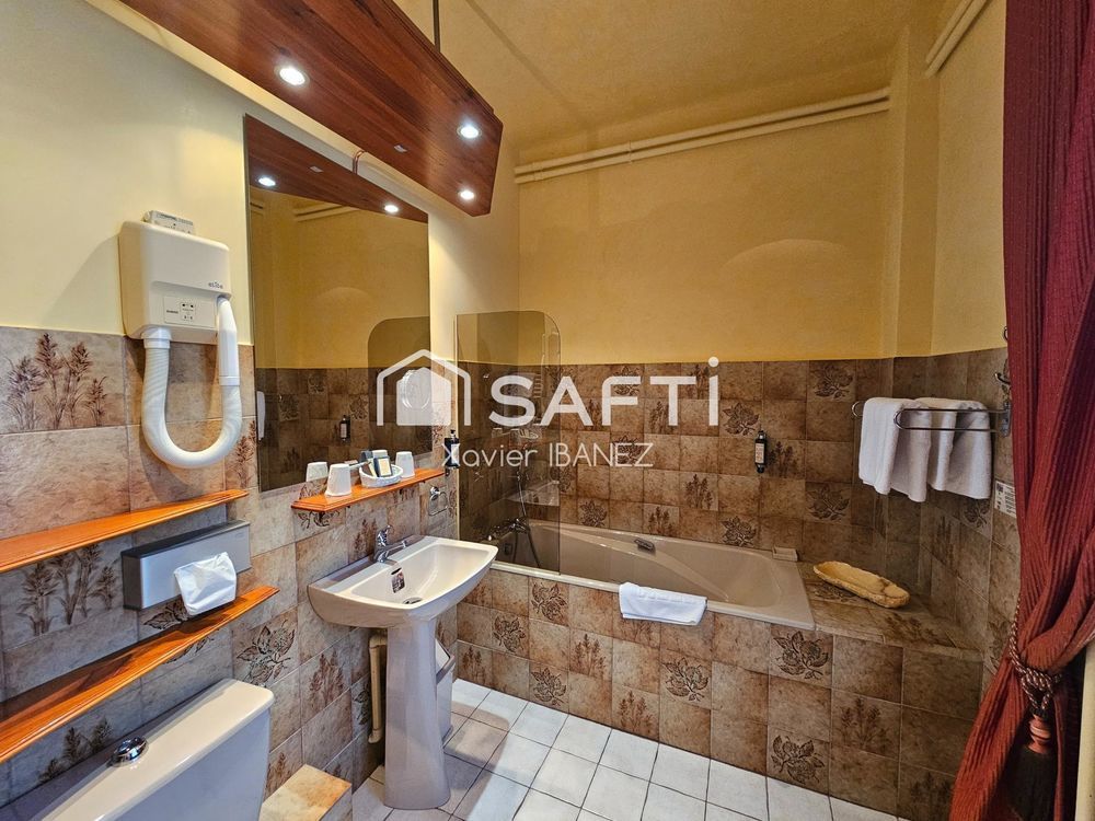 � vendre  Propri�t�/ch�teau Saint-Alban-sur-Limagnole (48120)