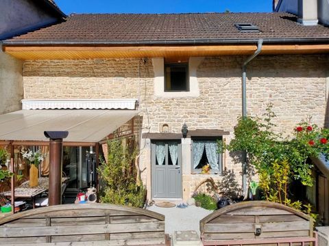   jolie maison de village en pierre r�nov�e avec terrasse � CHENECEY BUILLON ( DOUBS) Maison - 5 pi�ce(s) - 160 m�