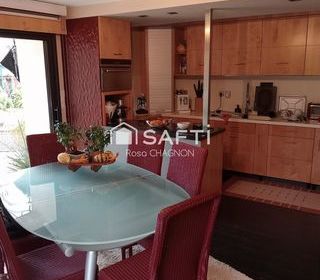  Maison � vendre 10 pi�ces 220 m�