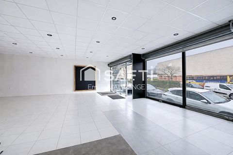 146 m&sup2; de surface commerciale + 98 m&sup2; d'atelier/stockage 1690 49300 Cholet
