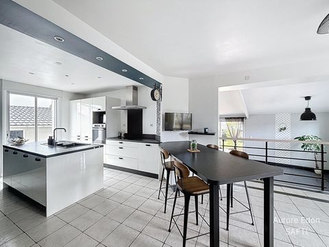   Maison Maison - 6 pi�ce(s) - 173 m�