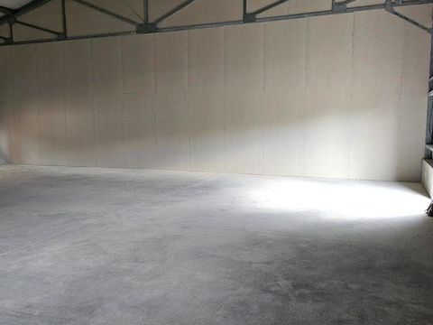 HANGAR NEUF de 300 m&sup2; - Id&eacute;al pour stockage ou activit&eacute;s professionnelles 1950 84400 Apt