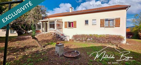   Secteur privil�gi� � VIC LE COMTE Maison - 8 pi�ce(s) - 180 m�