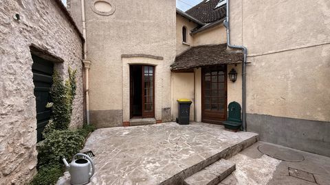   Avec local commercial Maison - 6 pi�ce(s) - 228 m�