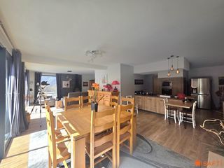  Maison � vendre 8 pi�ces 350 m�