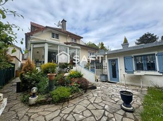  Maison � vendre 8 pi�ces 219 m�