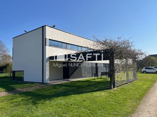  Maison � vendre 5 pi�ces 220 m�