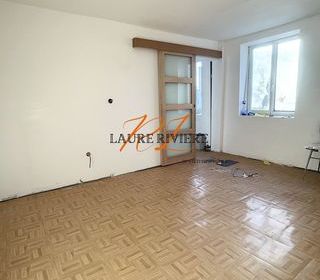  Immeuble � vendre 180 m�