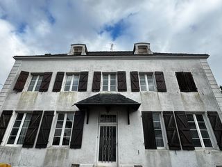  Maison � vendre 15 + pi�ces 352 m�