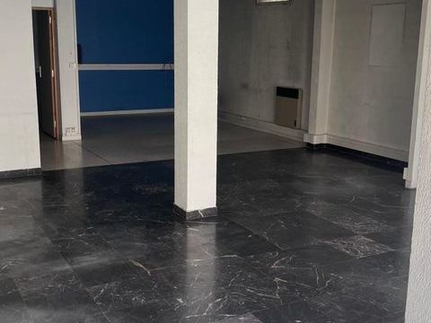 local 155 M2 1650 13013 Marseille 13e arrondissement