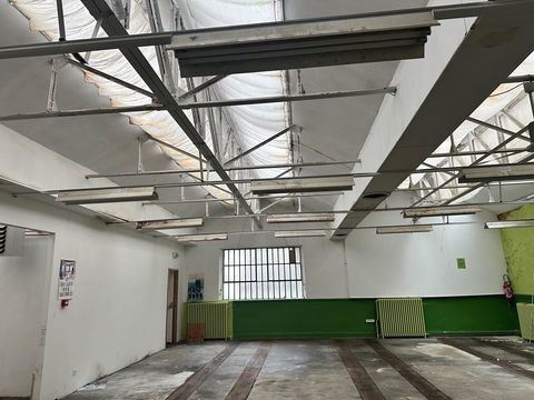 Surface de 400 m carr&eacute;s en rez-de-chauss&eacute;e de jardin &agrave; exploiter &agrave; Remiremont centre. 185000 88200 Remiremont