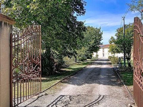   Exclusivit� : corps de ferme avec d�pendances Maison - 11 pi�ce(s) - 410 m�
