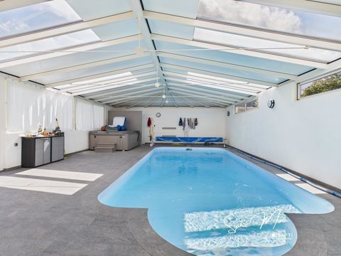   Maison familiale avec piscine int�rieure Maison - 9 pi�ce(s) - 145 m�