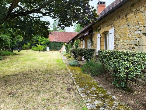   P�rigourdine  de 1814, au c�ur de 6.9 ha de nature Maison - 9 pi�ce(s) - 196 m�