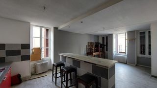  Immeuble � vendre 136 m�