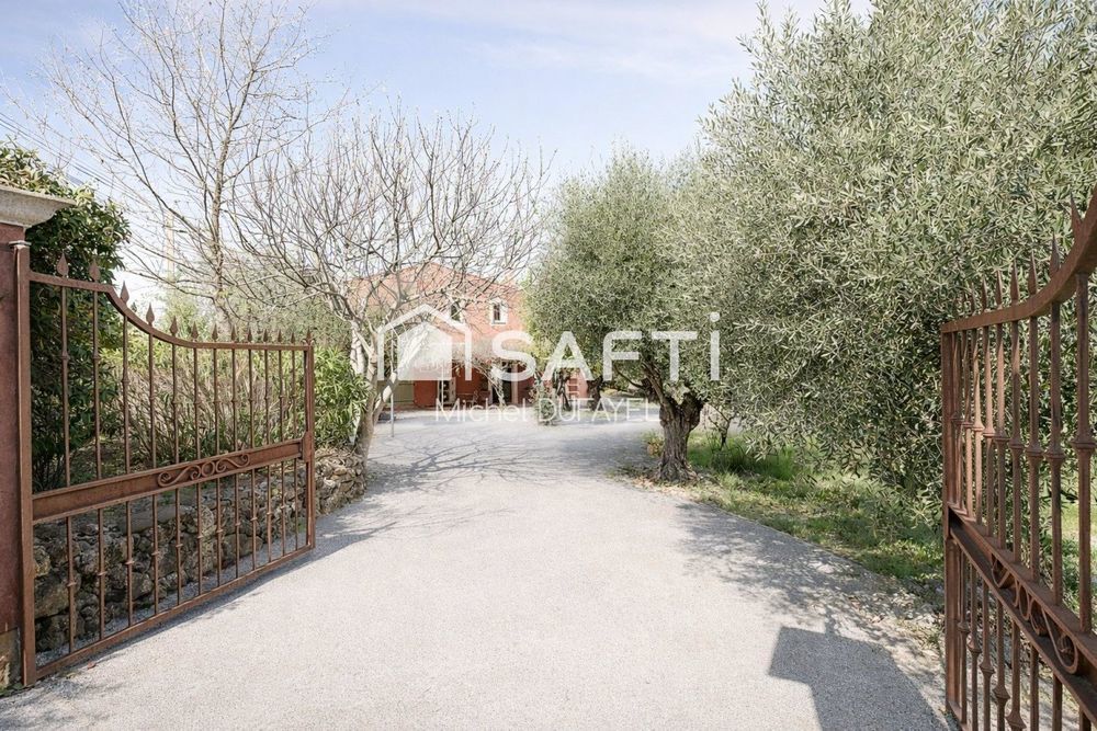 � vendre  Maison Bagnols-en-For�t (83600)