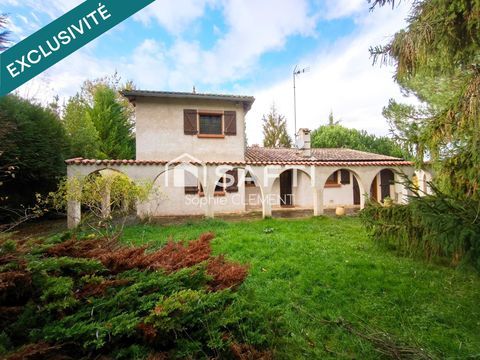  Lautignac - Maison 3 chambres + bureau + garage - 5300 m� jardin Maison - 4 pi�ce(s) - 132 m�