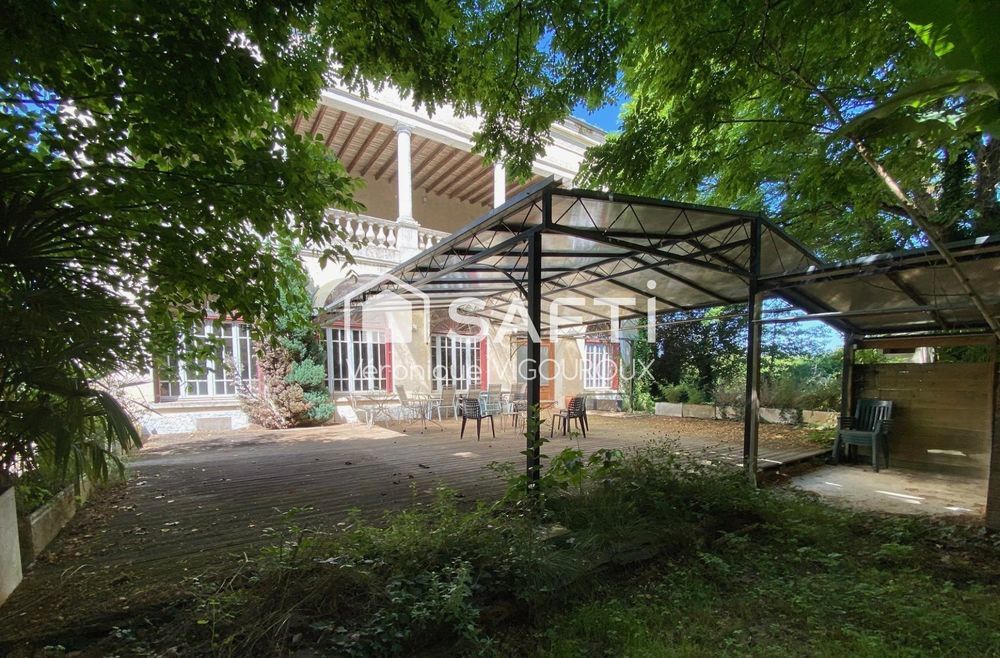 � vendre  Propri�t�/ch�teau Castelsarrasin (82100)