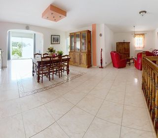  Maison � vendre 5 pi�ces 220 m�