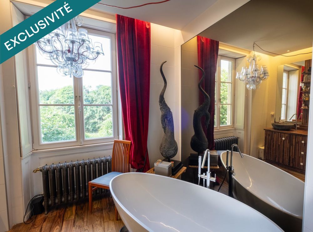 � vendre  Propri�t�/ch�teau Chaucenne (25170)