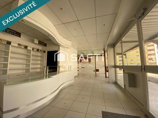  Immeuble � vendre 327 m�