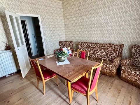   Magnifique appartement de 120 m2 � refaire Appartement - 4 pi�ce(s) - 120 m�