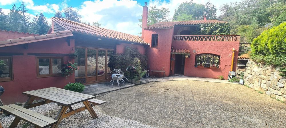 � vendre  Maison Saint-Laurent-de-Cerdans (66260)