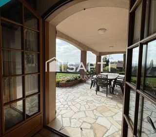  Maison � vendre 8 pi�ces 234 m�