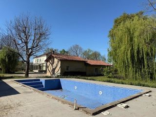  Maison � vendre 8 pi�ces 256 m�