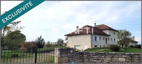   Maison de Caract�re Maison - 11 pi�ce(s) - 273 m�