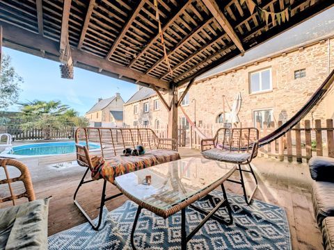   Long�re r�nov�e 210m� � 10 mn de Dinan Maison - 7 pi�ce(s) - 213 m�